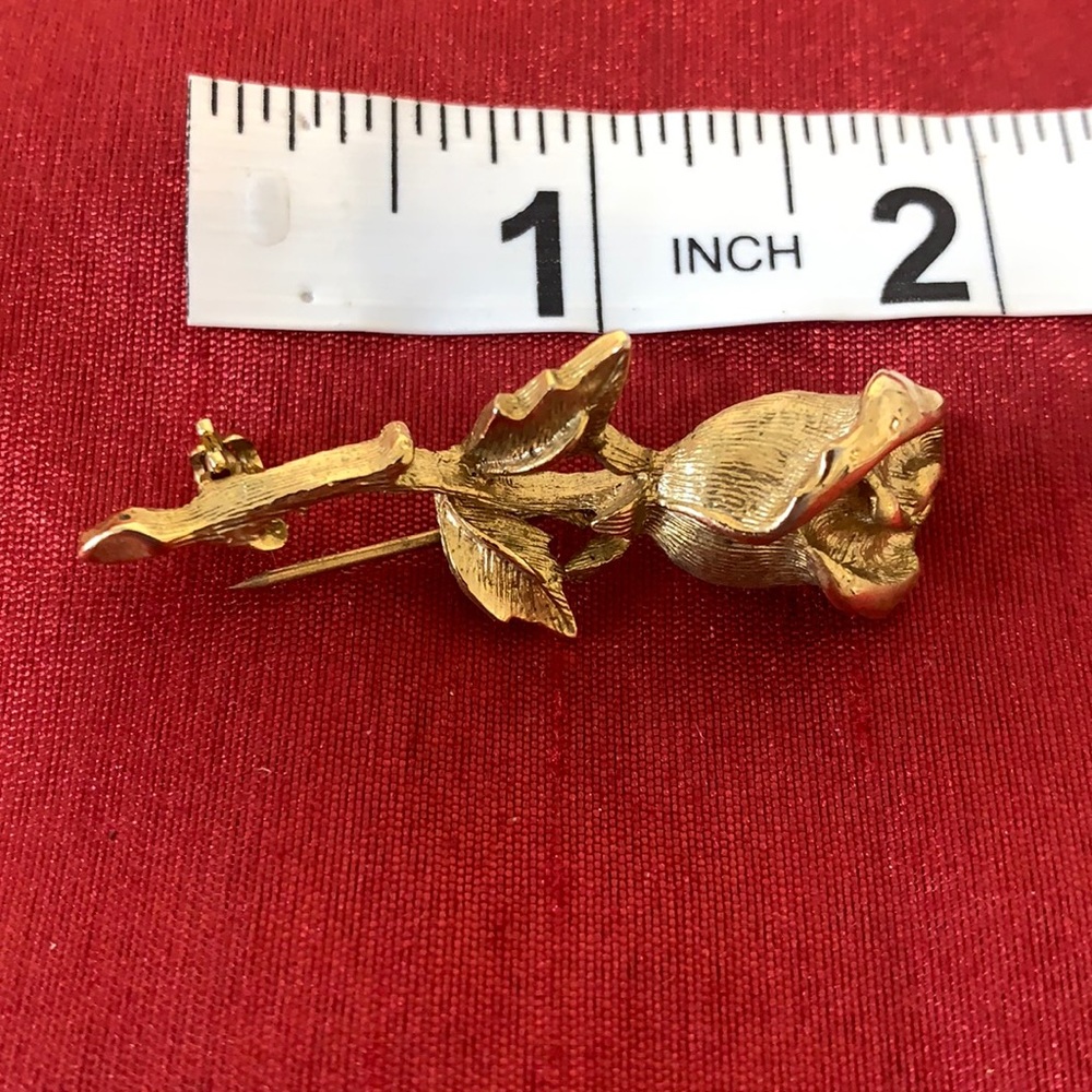New View gold Rose Brooch